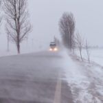 Toată ţara, sub coduri galben şi portocaliu de vreme severă. Ninsori şi viscol la munte, vest, centru și nord; vânt puternic în rest