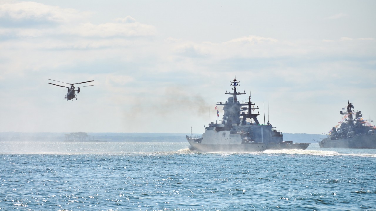 Rusia transformă o zonă din Europa într-un „triunghi al Bermudelor”. Peste 1.600 de aeronave au raportat probleme în doar o lună
