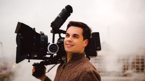 Adoptat dintr-un orfelinat din Constanţa, Iancu ajunge regizor la Cannes cu filmul vieţii sale. Poveştile tulburătoare care au inspirat „Ana, mi-ai fost scrisă în ADN”