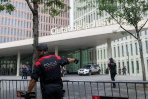 Caz istoric în Spania: O tânără paraplegică cere eutanasia după mai mulţi ani de suferinţă, însă tatăl se opune în instanță