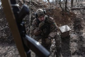 „Îi vom mulțumi lui Trump pe morminte”. Ucrainenii, furioşi după ce armata nu mai primeşte date pentru atacuri sau alerte aeriene