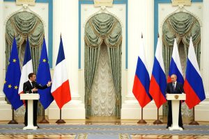 Putin îl ameninţă pe Macron: Unii uită cum a sfârşit Napoleon. Rusia lansează acuzaţii de „şantaj nuclear”