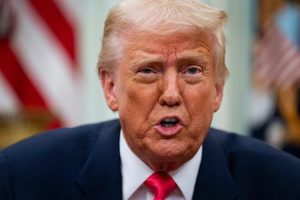 Trump îl ameninţă pe Putin după ultimele bombardamente ruseşti: „Rusia și Ucraina, treceţi la masa negocierilor înainte de a fi prea târziu”