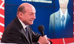 Băsescu îl numeşte pe Trump „Măcelarul de la Casa Albă” şi îl acuză de complot cu ruşii: Slăbeşte apărarea Ucrainei ca Putin să poată lovi nestingherit