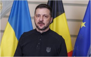 Zelenski îl ironizează pe Trump. Și-a cerut scuze la un eveniment cultural de la Kiev pentru că nu e îmbrăcat „în costum” 