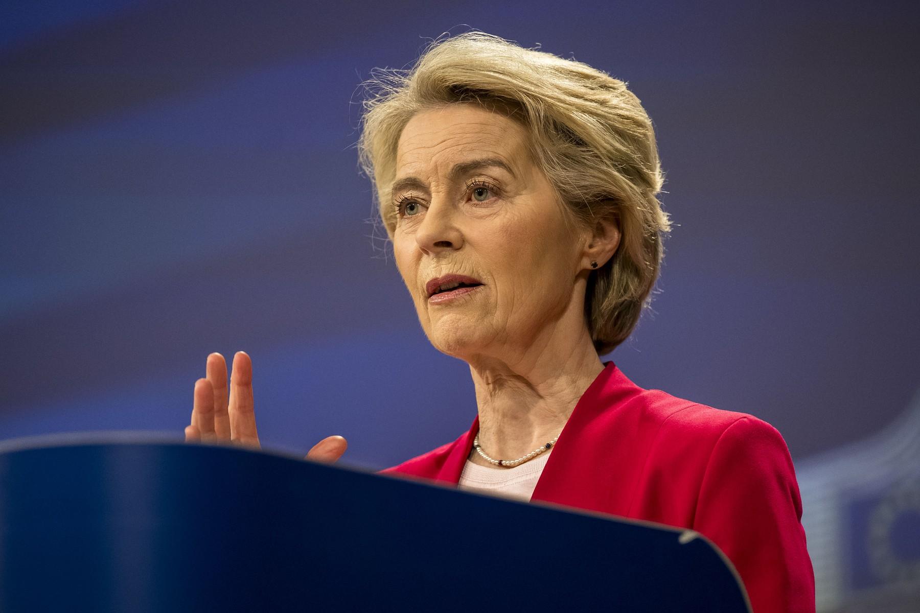 „Ceva fundamental s-a schimbat”. Ursula von der Leyen avertizează că democraţia Europei şi statul de drept sunt ameninţate