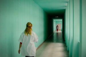 Medicii îi cer lui Alexandru Rafila să aplice legea privind plata corectă a orelor de gardă, neactualizată din 2018: „Aşteptăm demisia dvs”