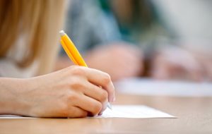Subiecte la română, simulare Bacalaureat 2025. Notele se trec în catalog doar dacă vor elevii