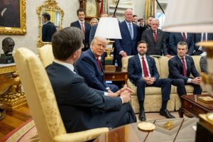 Dialog șocant al oamenilor lui Trump, dezgustaţi de „parazitismul” europenilor. Ce arată „cea mai stupida breșă de securitate” din istoria SUA