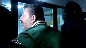 Trei protestatari, reţinuţi pentru 24 de ore după confruntările cu jandarmii din Centrul Vechi: „Nu am aruncat cu nicio piatră!”