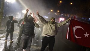 Peste 1100 de reţinuţi în 5 zile de proteste în Turcia. Avertisment dur din partea Ankarei: Terorizarea străzilor nu va fi tolerată