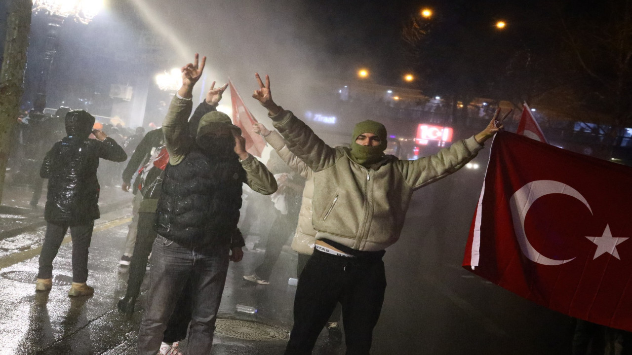 Peste 1100 de reţinuţi în 5 zile de proteste în Turcia. Avertisment dur din partea Ankarei: Terorizarea străzilor nu va fi tolerată