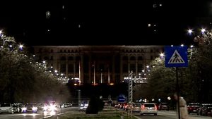 Ora Pământului 2025. Lumina, stinsă timp de o oră în clădiri-simbol: „Trebuie să protejăm resursele planetei noastre”