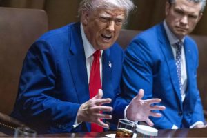 Trump cere Rusiei să se „mişte” mai repede pentru a încheia războiul în care „mor prea mulţi oameni”