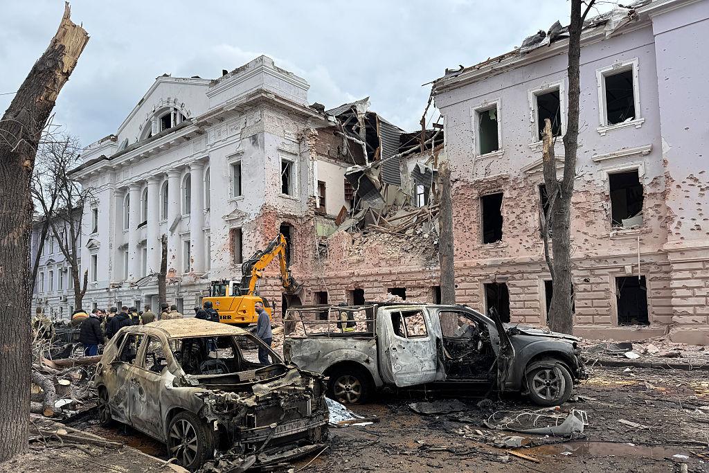 Rusia susţine că a ucis peste 60 de militari ucraineni în Sumî, acuză Ucraina că foloseşte civilii drept scuturi umane