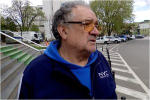 Constănţean, amendat cu 30.000 de lei pentru două sacoşe cu haine aruncate în stradă. I-a fost confiscată şi maşina