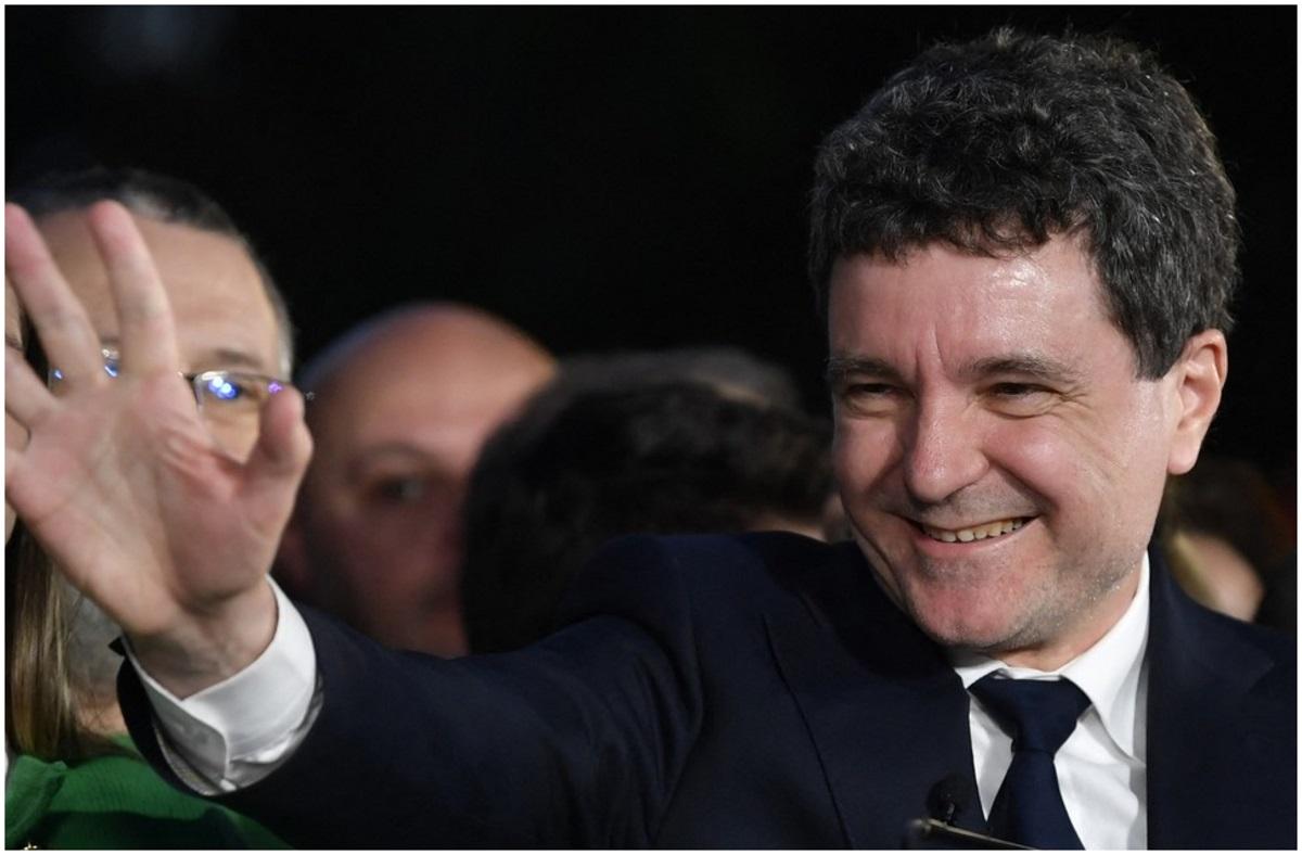 Le Figaro prezintă portretul lui Nicușor Dan: „Matematicianul briliant care a devenit președinte”