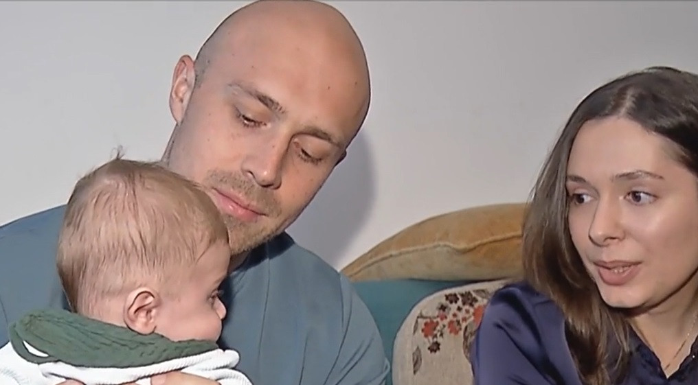 Jamie nu are nici 5 luni, dar operaţia pe inimă e singura lui şansă de supravieţuire: „Am ştiut încă din trimestrul trei”