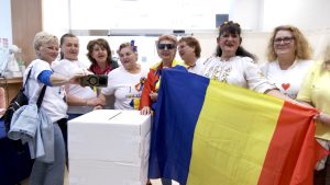 Românii din diaspora îşi explică votul: nu pentru „omul Simion”, ci de „furie”