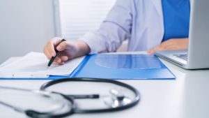 Ministerul Sănătăţii a identificat peste 1 milion de concedii medicale eliberate în condiţii suspecte