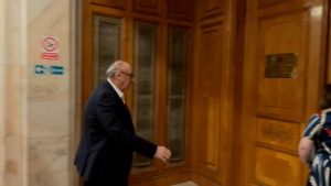 Fost ministru, despre bonusurile „neruşinate” de la CCR: Românii achită nota de plată pentru dezmăţ