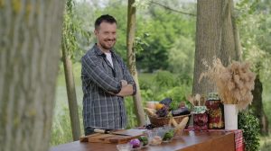 Din 21 iulie, „Meniu de vedetă – Arome de vară”: Chef Horia Manea aduce gustul verii în natură la Antena Stars