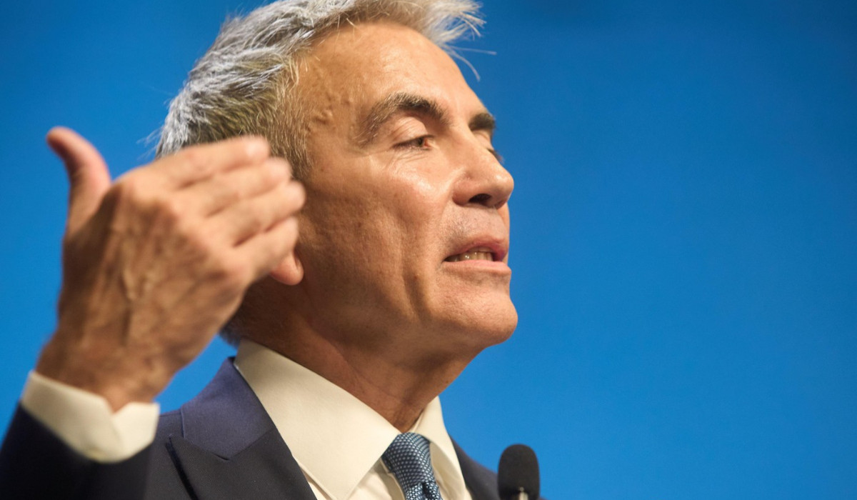 Anastasiu, în lacrimi la anunţul demisiei: A spus că a dat „şpagă de supravieţuire” ca firma să nu falimenteze