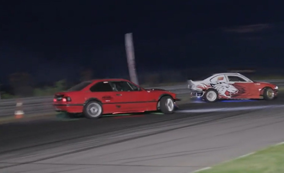 „E multă adrenalină, am mai mult curaj noaptea”. O nouă etapă din Campionatul Naţional de Drift, la Mureş