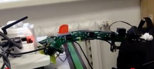 Doi tineri din Iaşi au creat un robot care ajută la curăţenie. Pickabot strânge în urma noastră