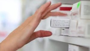 Farmaciştii, despre impactul creşterii TVA-ului la medicamente: „Unii bolnavi ar putea renunţa la tratament”