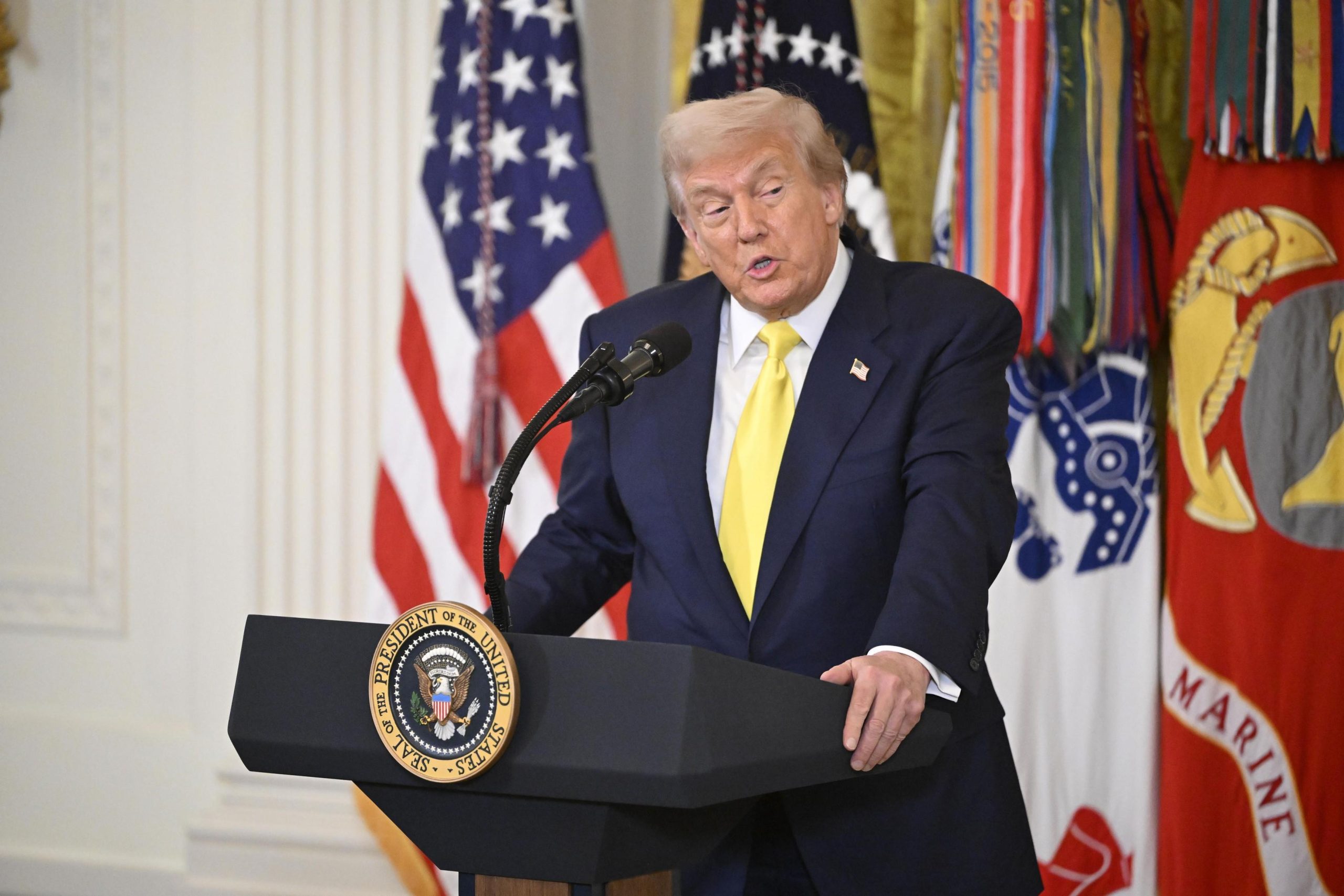 Trump anunţă un acord de pace „istoric” între Armenia şi Azerbaidjan. Spune că este meritul său exclusiv