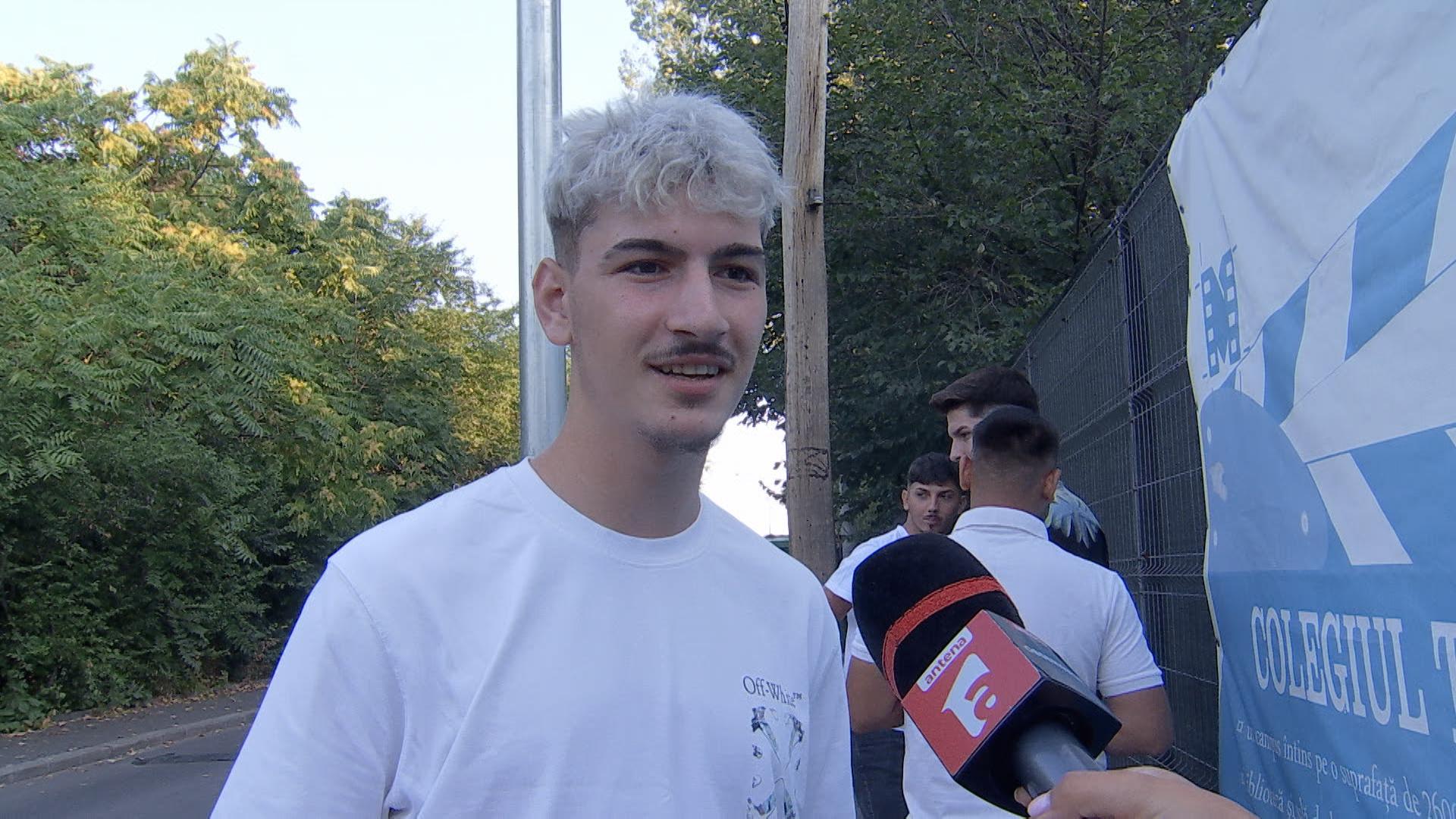 A învăţat pentru Bacul de toamnă ascultând piesele lui Psihotrop: „M-au ajutat să le înțeleg mai repede”