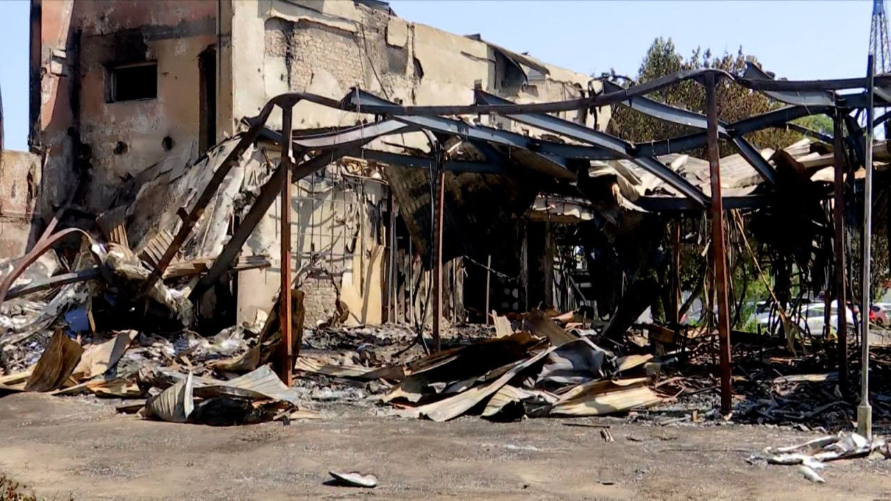 Ce a rămas din fostul club Bellagio, mistuit de un incendiu devastator. Imagini după dezastru