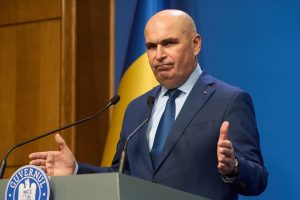 Ce crede Bolojan despre cât câştigă judecătorii: „4.000-5.000 € net e un salariu bun în orice ţară europeană”