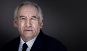 Franța, pe marginea prăpastiei politice. Guvernul Bayrou, aşteptat să fie demis azi prin moţiune