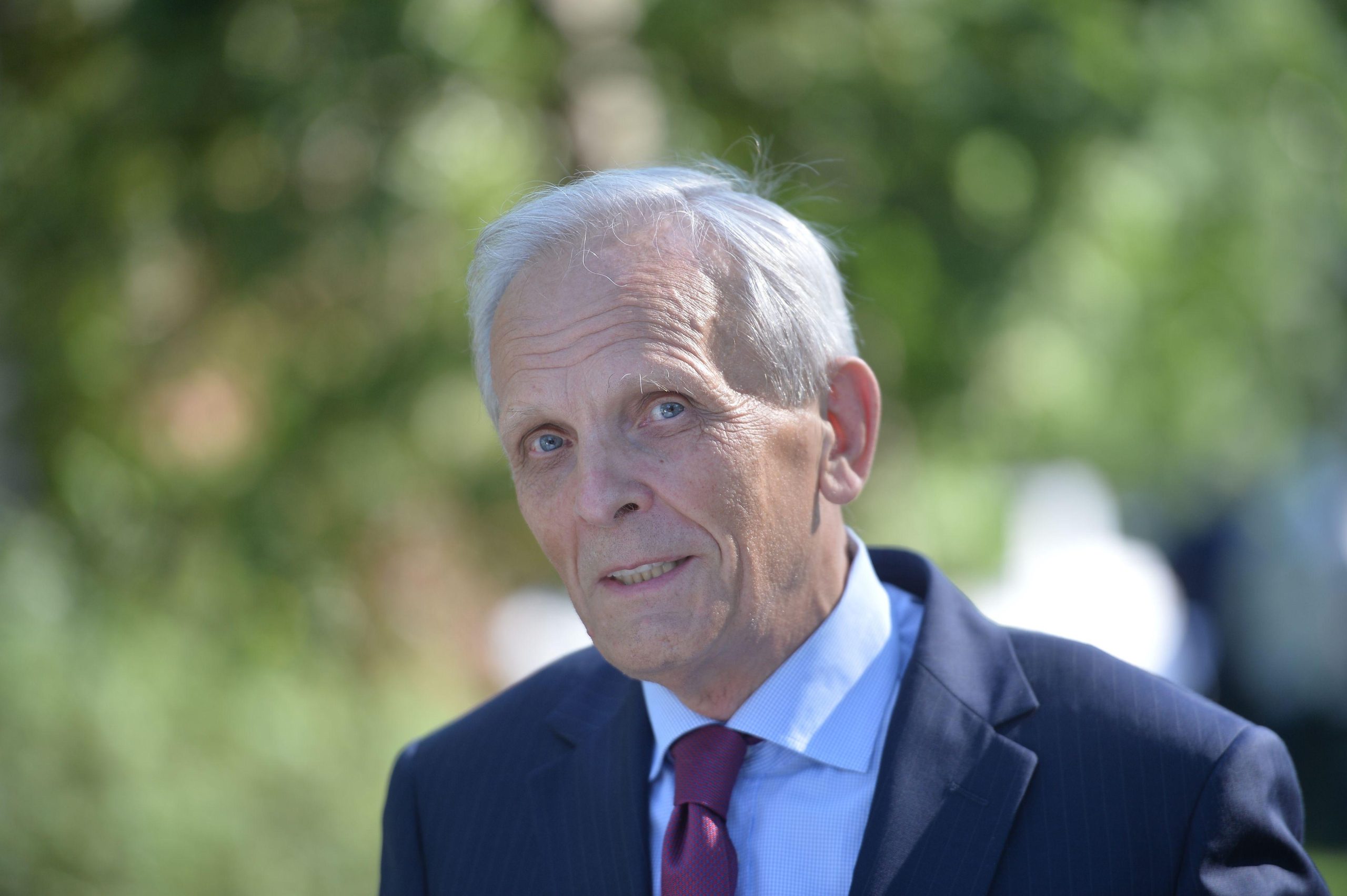 Stolojan, despre PSD: „Îi vând castraveți grădinarului când vor să-l contrazică pe Bolojan”