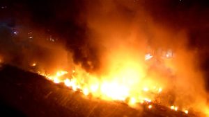 Riscuri pentru sănătatea bucureştenilor, după incendiul din Pantelimon. Explicaţiile lui Beatrice Mahler