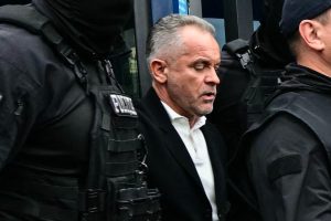 Alertă cu bombă la Judecătoria unde Vladimir Plahotniuc trebuia să apară. Oligarhul pro-rus nu s-a prezentat