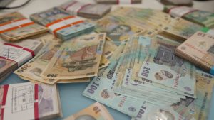 Cum am ajuns „campioni” la inflaţie, dar şi la deficit bugetar. Marea risipă de la stat
