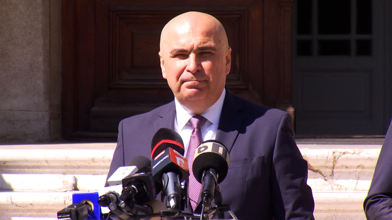PSD îl atacă pe Ilie Bolojan, după ameninţările cu demisia: „Să îşi ia jucăriile şi să plece”