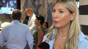 Afacerea cu care Oana dă viaţă caselor şi le scoate din anonimat: „Avem prețuri pentru toate buzunarele”