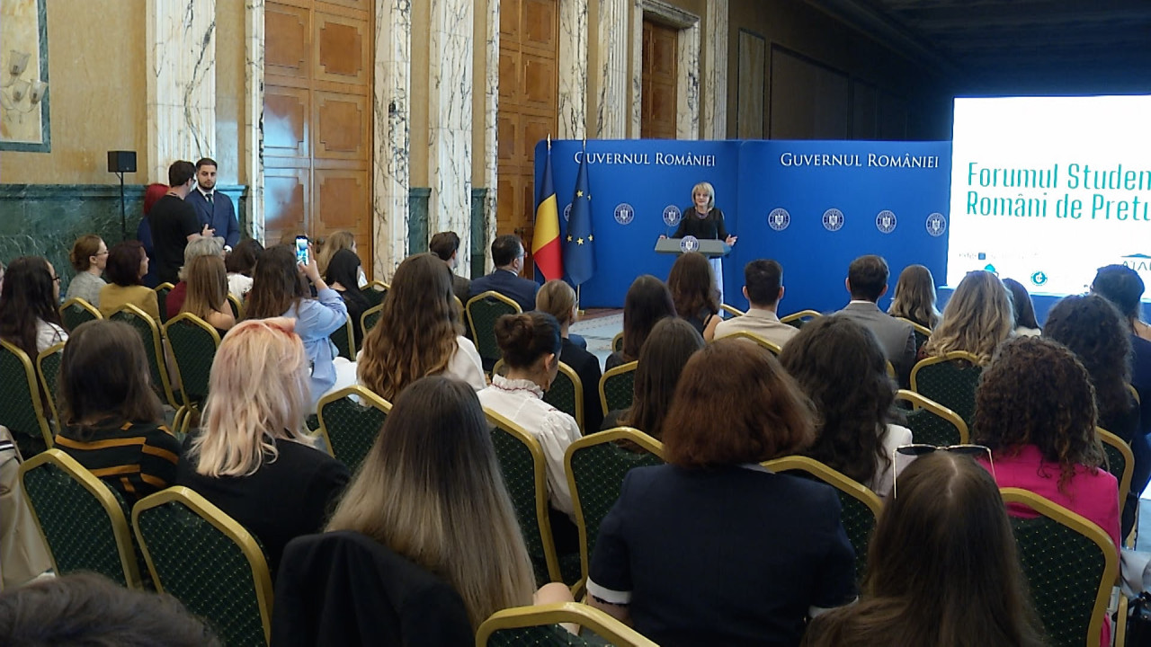 Studenţii români simulează politici publice pentru 5 ministere: „Avem nevoie ca tinerii să fie ascultaţi”