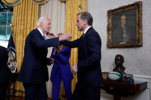 NYT: Hunter Biden a încercat să vândă terenurile din jurul Ambasadei SUA la Bucureşti unei companii chineze