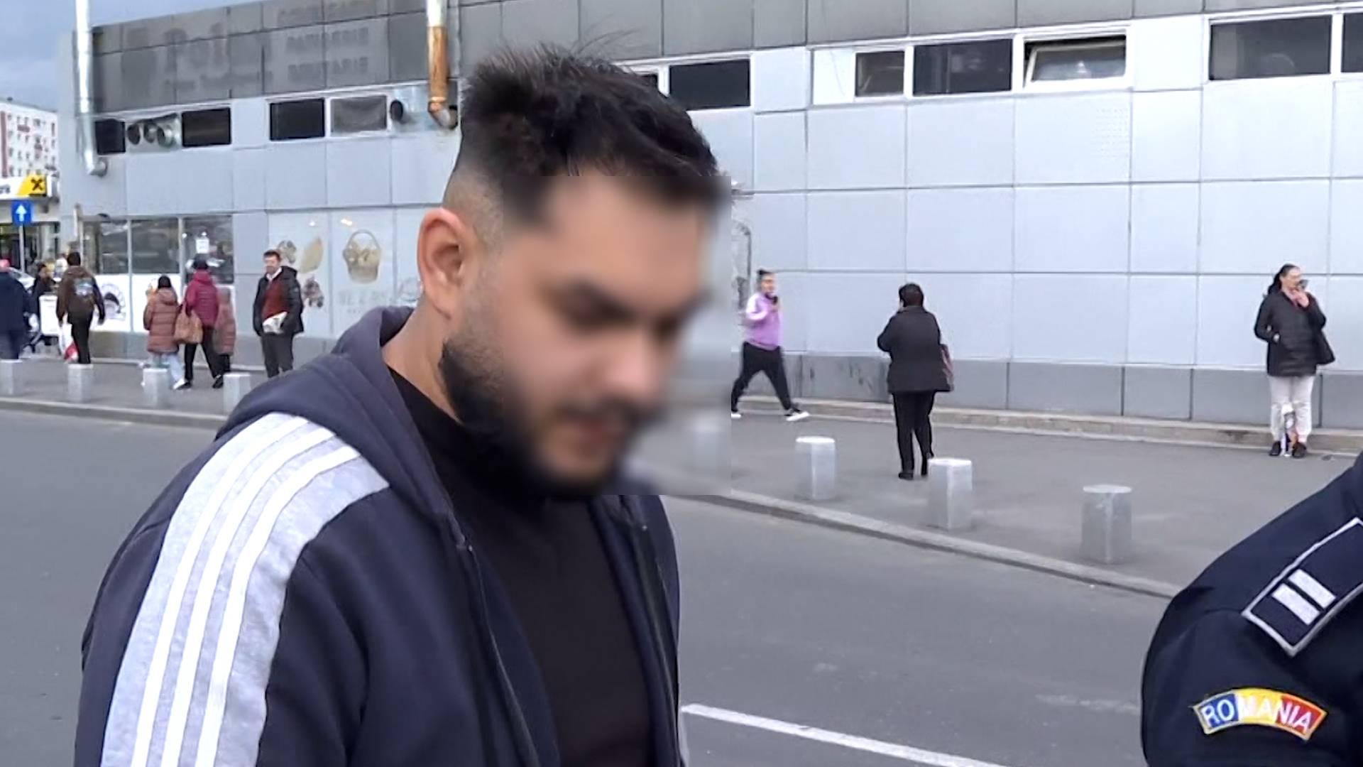 Şoferul care a spulberat pe trecere o mamă cu copilul în căruţ, reţinut. „Am pus frână, nu s-a oprit maşina”