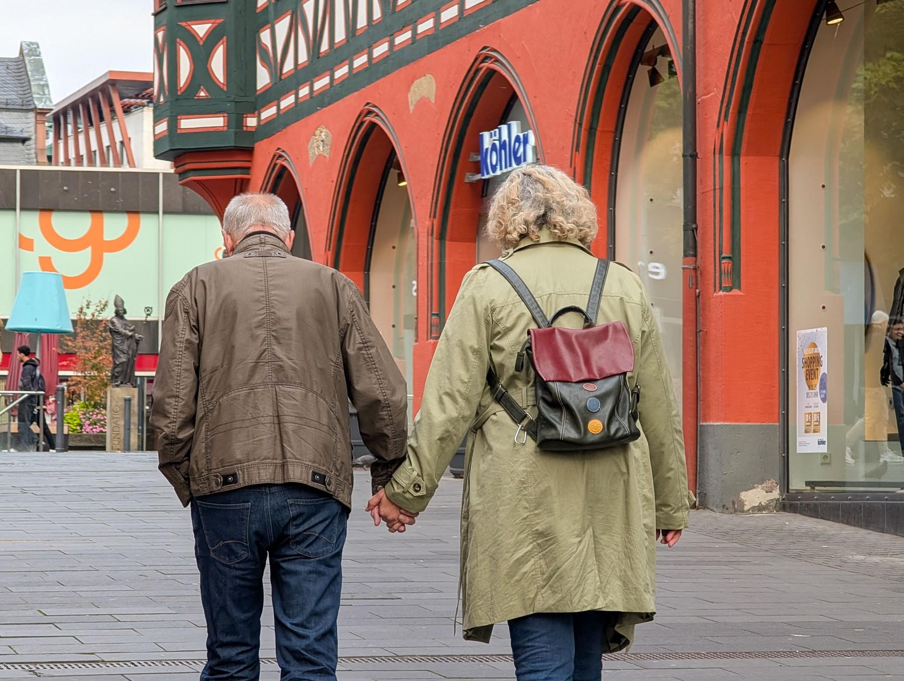 Țara din UE unde pensionarii vor putea câștiga 2.000 €/lună fără a plăti impozit. Se cumulează cu pensia
