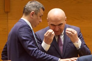 Negocieri în Coaliţie. Alegeri în Bucureşti până la final de an şi o nouă lege pentru toate pensiile speciale