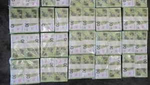 Miliardul de euro fals, folosit prin „metoda Maradona”. Printre păcăliţi, Adi Minune sau Tzancă Uraganu