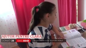 Clara, orfană de tată din pântecul mamei şi născută cu o tumoră uriaşă. Şansa la o viaţă normală costă 30000 €