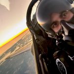 Cine este românul care a ajuns cel mai tânăr instructor de zbor al NATO, la doar 25 de ani