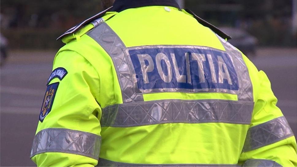 Parfumuri contrafăcute de 15 milioane de lei, găsite la percheziţiile din Bucureşti şi Ilfov